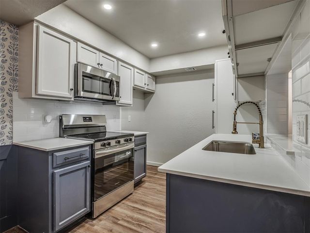 11403 Springhollow Road 202, Oklahoma City, OK 73120