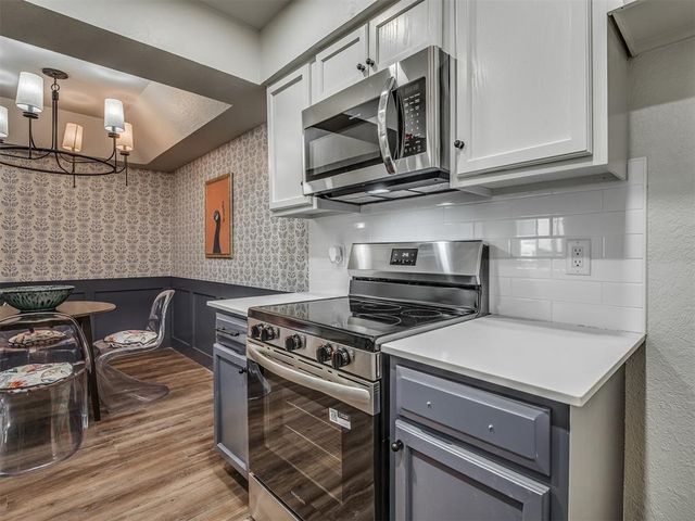 11403 Springhollow Road 202, Oklahoma City, OK 73120