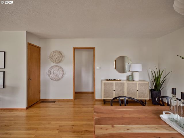 5407 Ne HANCOCK St, Portland, OR 97213