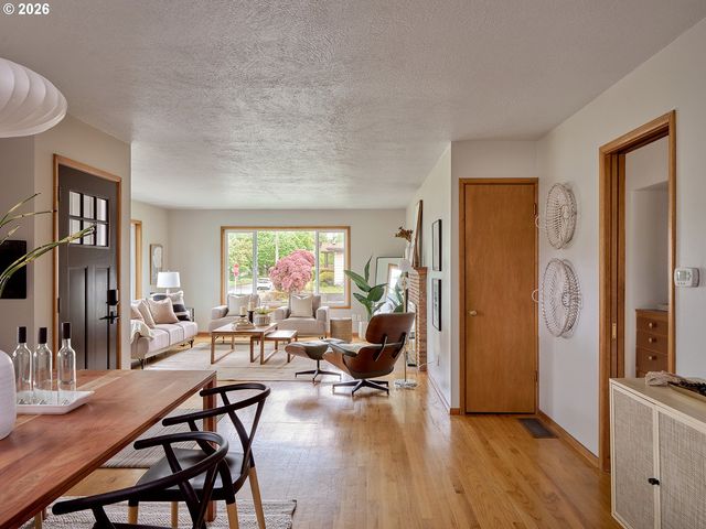 5407 Ne HANCOCK St, Portland, OR 97213