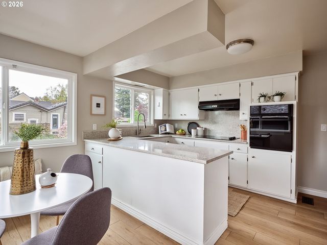 5407 Ne HANCOCK St, Portland, OR 97213