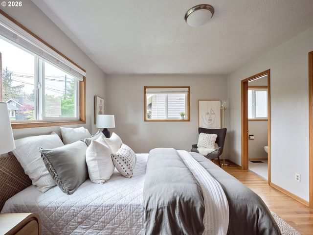 5407 Ne HANCOCK St, Portland, OR 97213