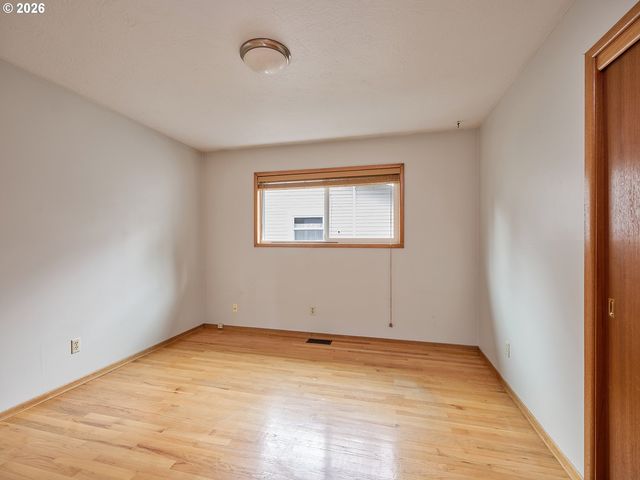 5407 Ne HANCOCK St, Portland, OR 97213