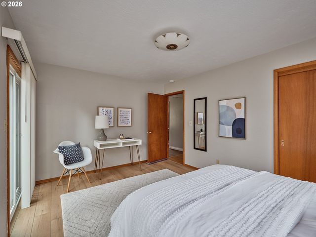 5407 Ne HANCOCK St, Portland, OR 97213