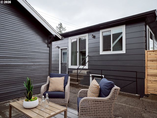 5407 Ne HANCOCK St, Portland, OR 97213