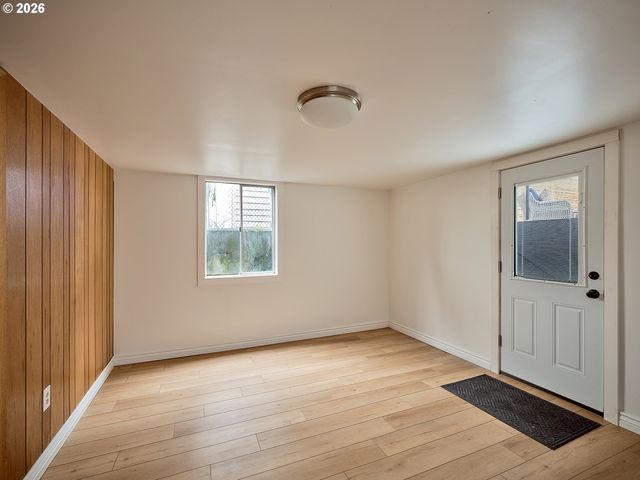 5407 Ne HANCOCK St, Portland, OR 97213