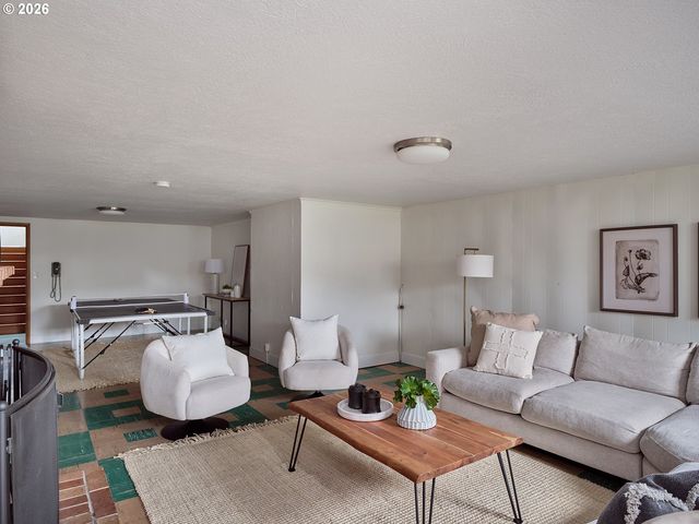 5407 Ne HANCOCK St, Portland, OR 97213