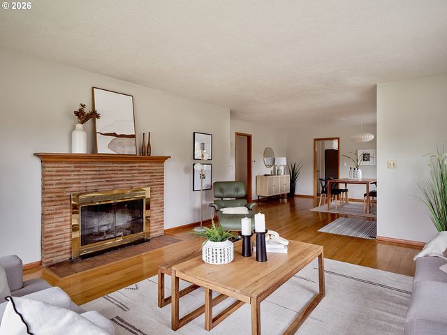 5407 Ne HANCOCK St, Portland, OR 97213