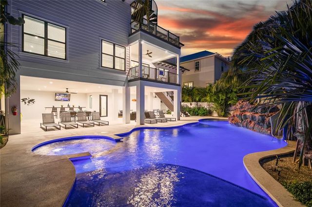 129 MCKINLEY DRIVE, Sarasota, FL 34236