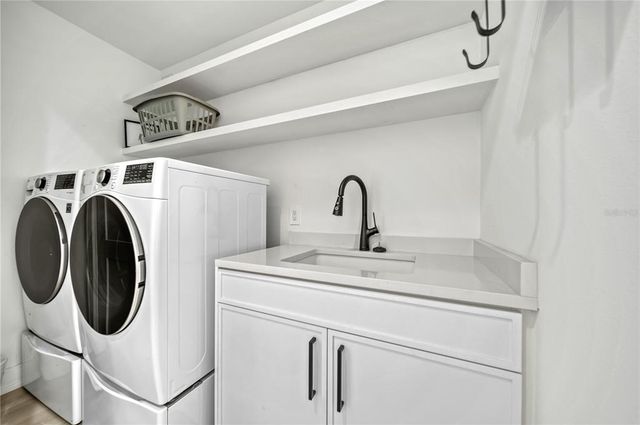 129 MCKINLEY DRIVE, Sarasota, FL 34236