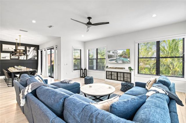 129 MCKINLEY DRIVE, Sarasota, FL 34236