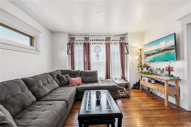 61 Baxter Street, Buffalo, NY 14207