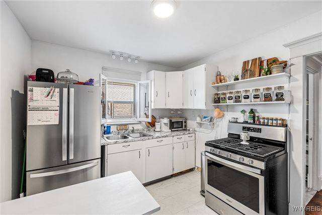 61 Baxter Street, Buffalo, NY 14207