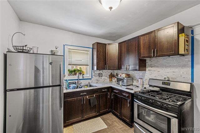 61 Baxter Street, Buffalo, NY 14207