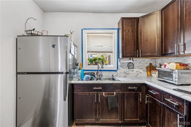 61 Baxter Street, Buffalo, NY 14207