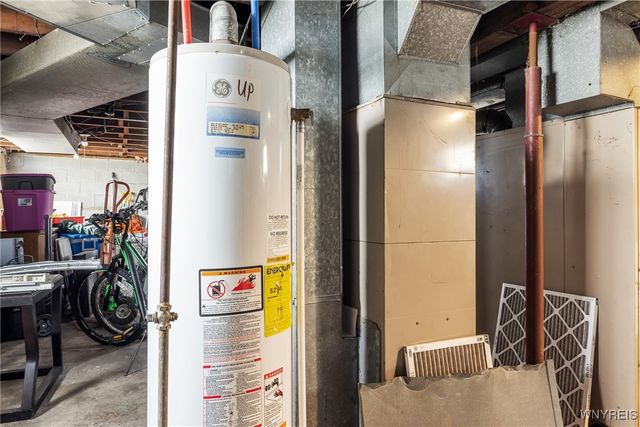 61 Baxter Street, Buffalo, NY 14207