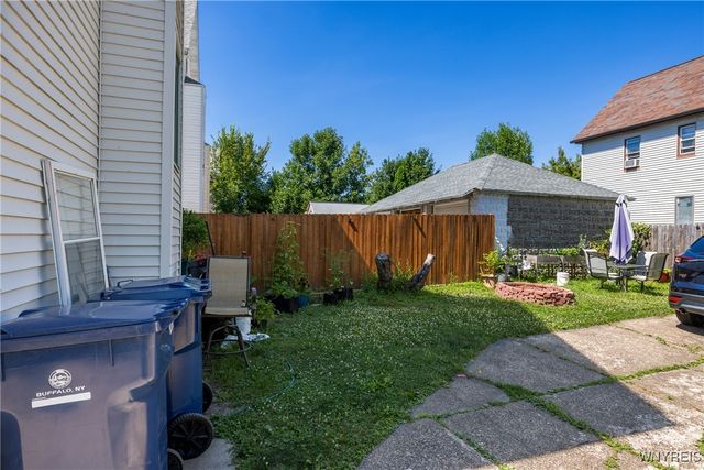 61 Baxter Street, Buffalo, NY 14207