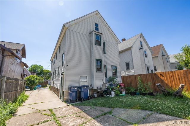 61 Baxter Street, Buffalo, NY 14207