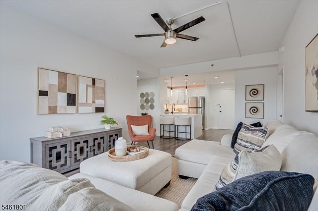1 Carriage City Plz 1513, Rahway City, NJ 07065