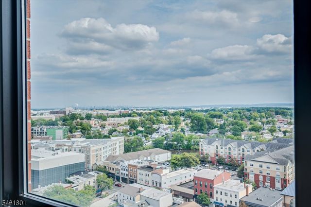 1 Carriage City Plz 1513, Rahway City, NJ 07065