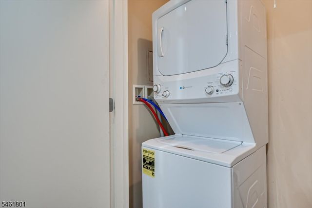 1 Carriage City Plz 1513, Rahway City, NJ 07065
