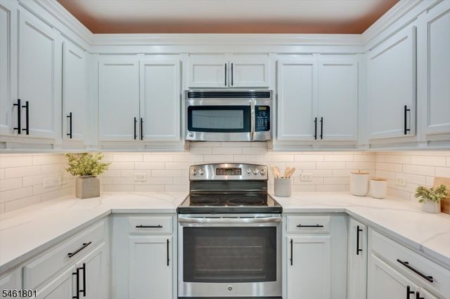 1 Carriage City Plz 1513, Rahway City, NJ 07065