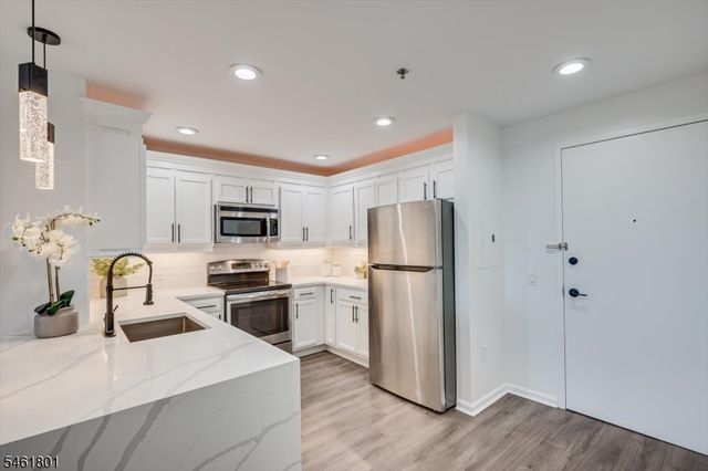 1 Carriage City Plz 1513, Rahway City, NJ 07065