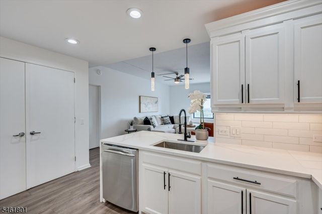 1 Carriage City Plz 1513, Rahway City, NJ 07065