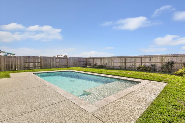 22464 Mountain Pine Drive, New Caney, TX 77357