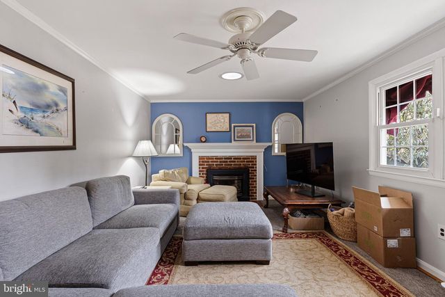 2412 CHATHAM DR, Wilmington, DE 19803