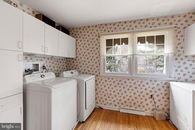 2412 CHATHAM DR, Wilmington, DE 19803