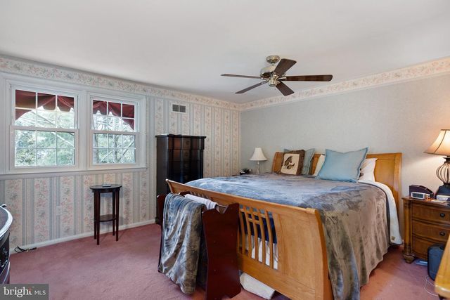 2412 CHATHAM DR, Wilmington, DE 19803