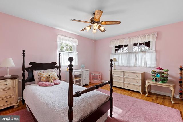 2412 CHATHAM DR, Wilmington, DE 19803