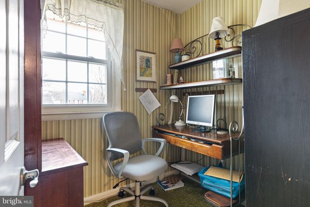 2412 CHATHAM DR, Wilmington, DE 19803