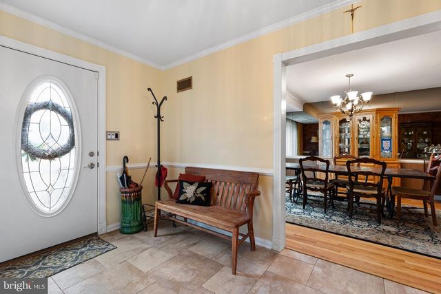 2412 CHATHAM DR, Wilmington, DE 19803