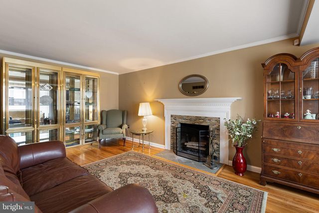 2412 CHATHAM DR, Wilmington, DE 19803