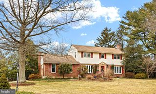 2412 CHATHAM DR, Wilmington, DE 19803