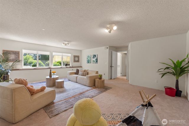 407 Veralene Wy SW, Everett, WA 98203