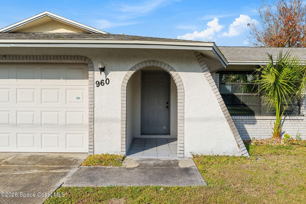 960 Pineland Drive, Rockledge, FL 32955