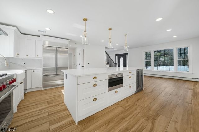 15 Glen Rd, Parsippany-troy Hills Twp., NJ 07054