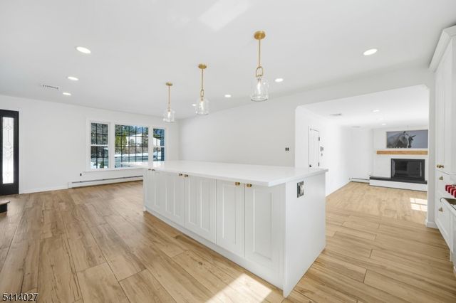 15 Glen Rd, Parsippany-troy Hills Twp., NJ 07054