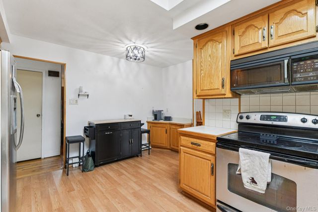 44 Nadine Lane, Port Jefferson Station, NY 11776