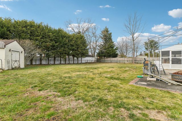 44 Nadine Lane, Port Jefferson Station, NY 11776