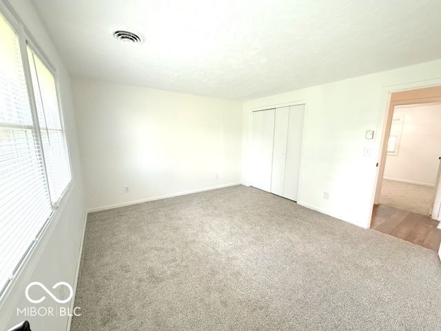 1328 N 300 E, Anderson, IN 46012