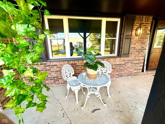 1328 N 300 E, Anderson, IN 46012