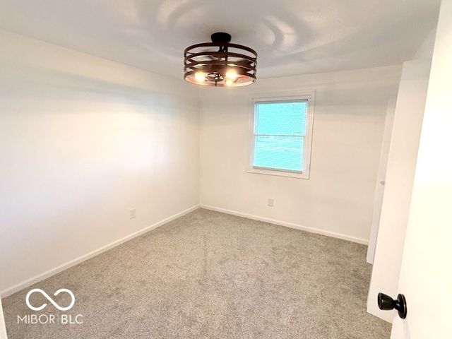 1328 N 300 E, Anderson, IN 46012