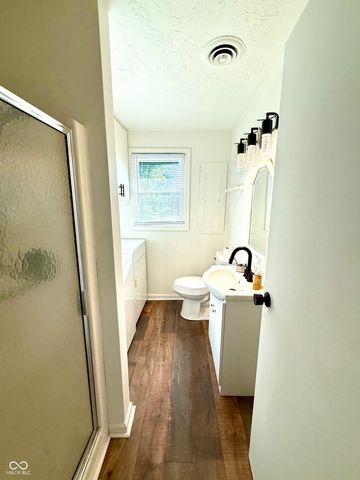 1328 N 300 E, Anderson, IN 46012