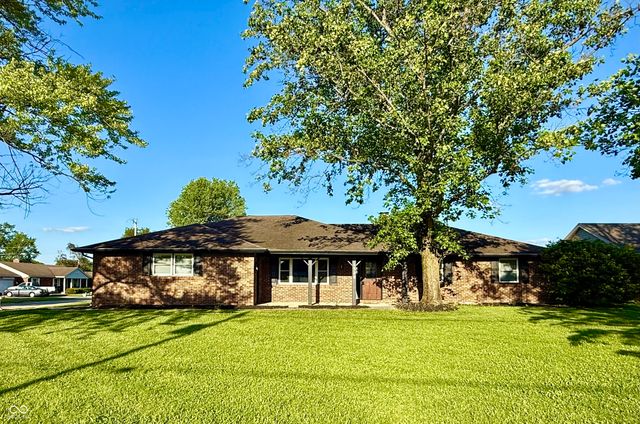 1328 N 300 E, Anderson, IN 46012