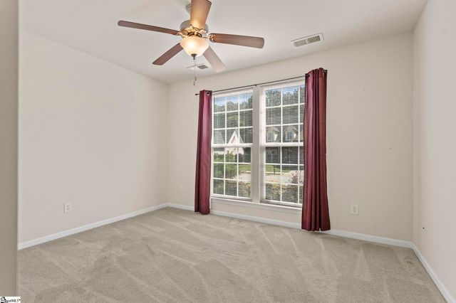 567 Shoreline Boulevard, Boiling Springs, SC 29316
