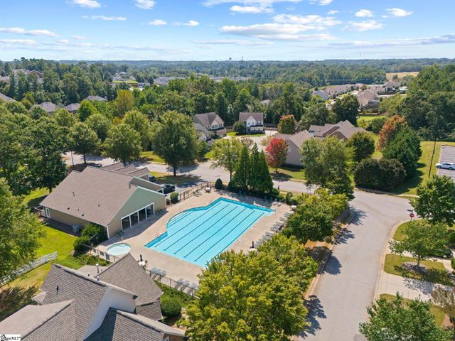 567 Shoreline Boulevard, Boiling Springs, SC 29316